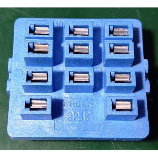 92.13SMA FINDER 10A 250 VAC MOUNTING RELAY PCB SOCKET 1 SET 10 PCS 